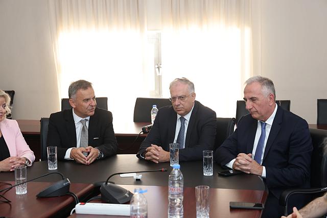  Τάκης Θεοδωρικάκος
