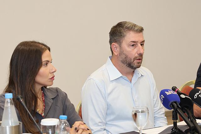 ανδρουλακης  βατσινα