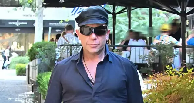  Γιώργος Μαζωνάκης