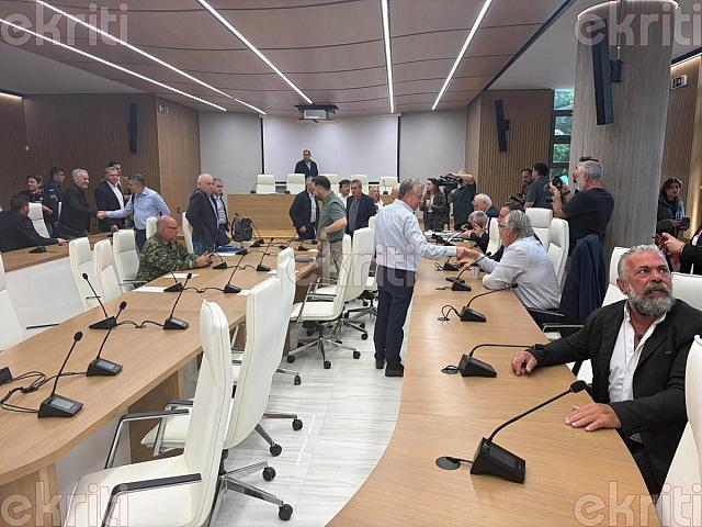 σύσκεψη περιφέρεια πλημμύρες