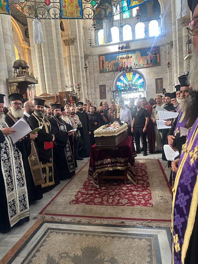 κηδεια ιουστινου