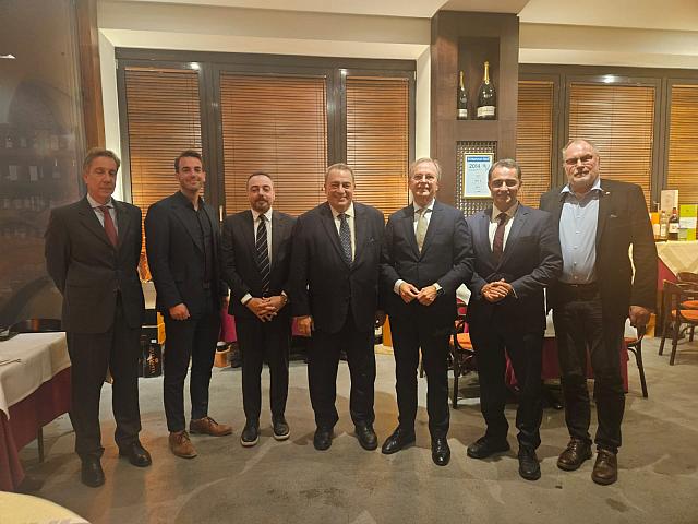 ΣΕΝΕΤΑΚΗΣ ΒΕΡΟΛΙΝΟ