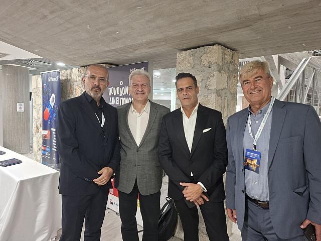 Αλέξης Καλοκαιρινός 