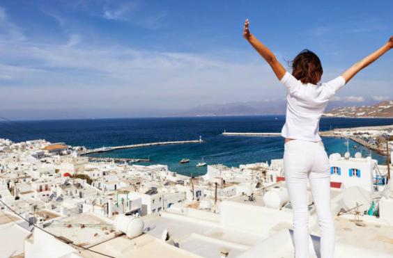 αυξήθηκαν τα έσοδα από τον τουρισμό το 2021