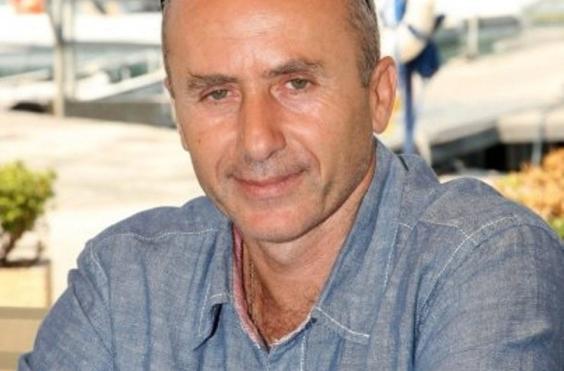 νίκος αντωνακάκης