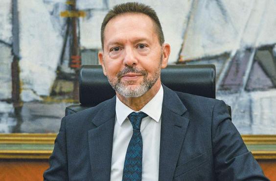 Γιάννης Στουρνάρας