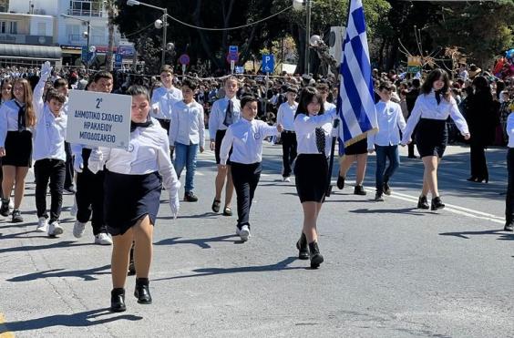 παρέλαση ηράκλειο 25η μαρτίου