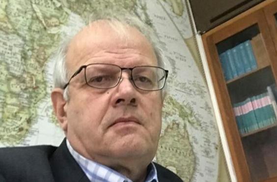 άκης τσελέντης