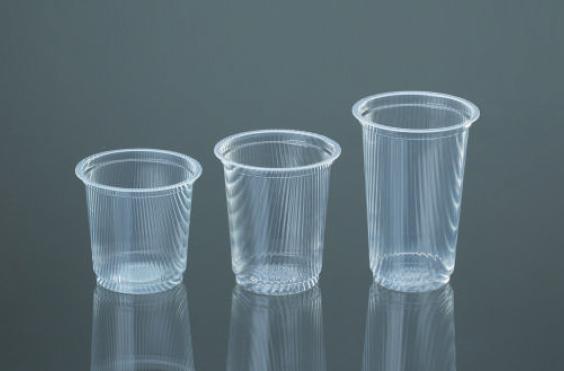 πλαστικό ποτήρι 