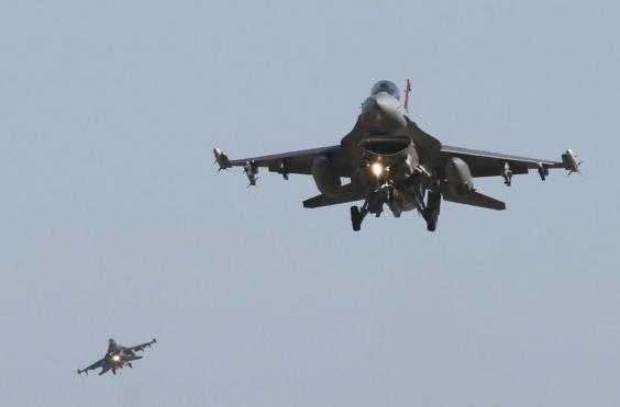 f-16