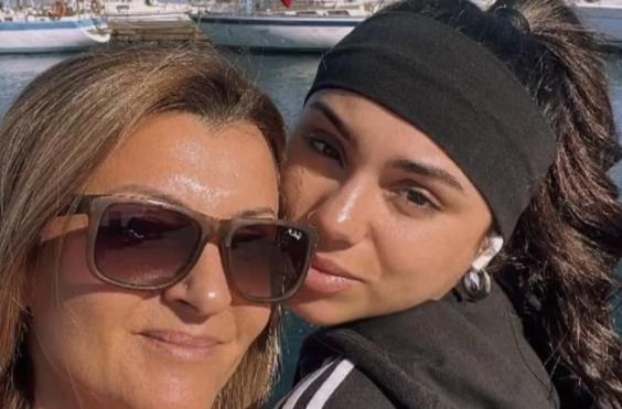 κέλλυ καμπάκη, έμμα