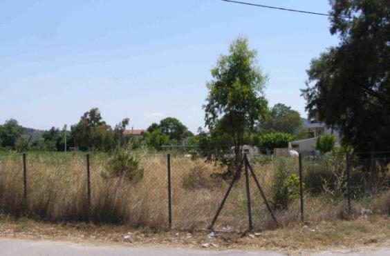 ακαθάριστα οικόπεδα