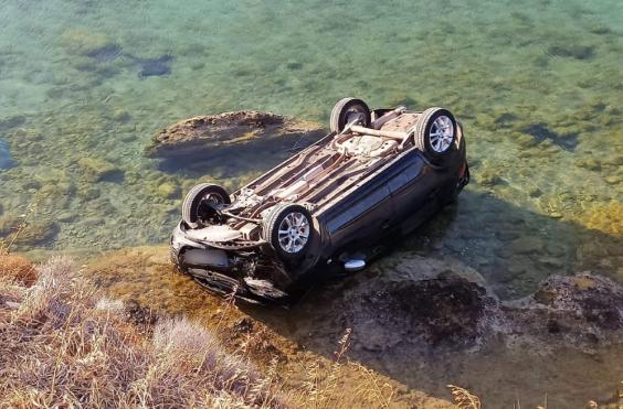 αυτοκίνητο θάλασσα
