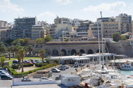 λιμάνι Ηρακλείου (φωτο από create.vista.com)