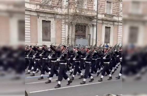 Παρέλαση σύνθημα