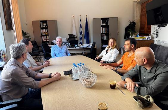 ΚΑΛΟΚΑΙΡΙΝΟΣ ΜΕ ΦΟΡΕΙΣ ΕΠΙΣΗΤΙΣΜΟΥ