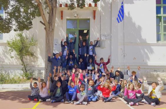 Η Πλαίσιο και η +πλεύση εξοπλίζουν σχολεία ακριτικών νησιών
