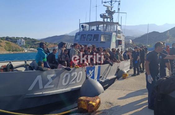 Μετανάστες στην Αγία Γαλήνη