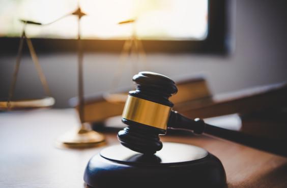 δίκη - δικηγόροι 