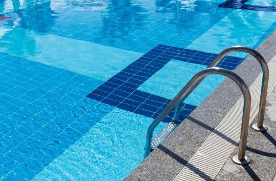 πισίνα - ξενοδοχείο 