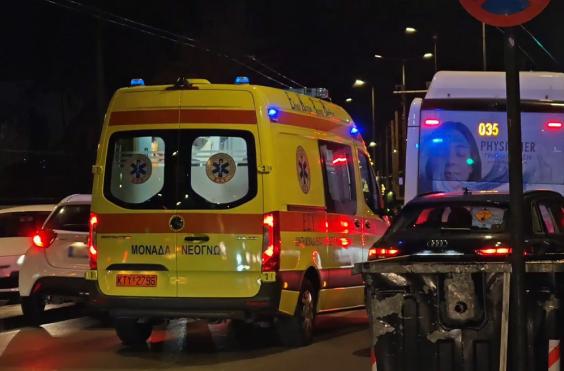 ΕΚΑΒ - νύχτα 