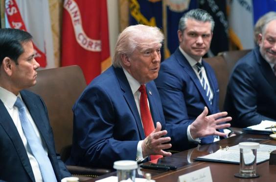 ΝΤΟΝΑΛΝΤ ΤΡΑΜΠ