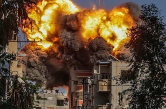 πολεμος μεση ανατολη