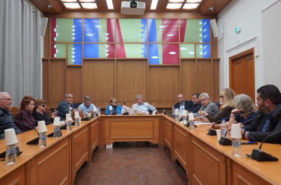 ΣΥΣΚΕΨΗ ΣΤΗΝ ΠΕΡΙΦΕΡΕΙΑ ΚΡΗΤΗΣ