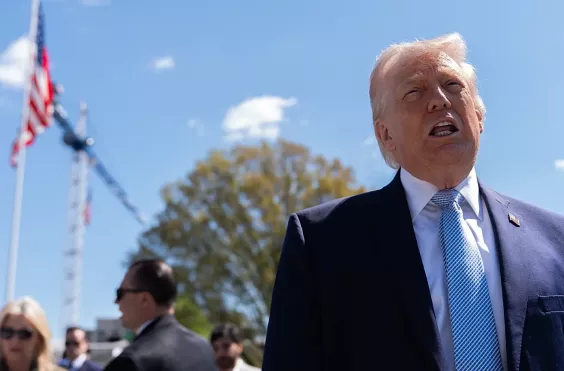 ΝΤΟΝΑΛΝΤ ΤΡΑΜΠ