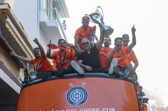 ΜΠΟΥΣΗΣ ΦΙΕΣΤΑ