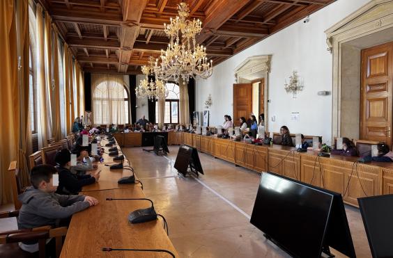 ΔΗΜΟΤΙΚΟ ΣΤΟ ΔΗΜΑΡΧΕΙΟ