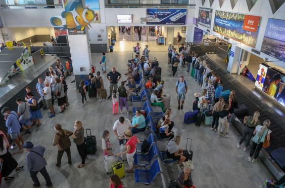 αεροδρομιο ηρακλειου επιβατες 