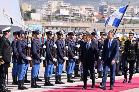 μητσοτακης μακρόν