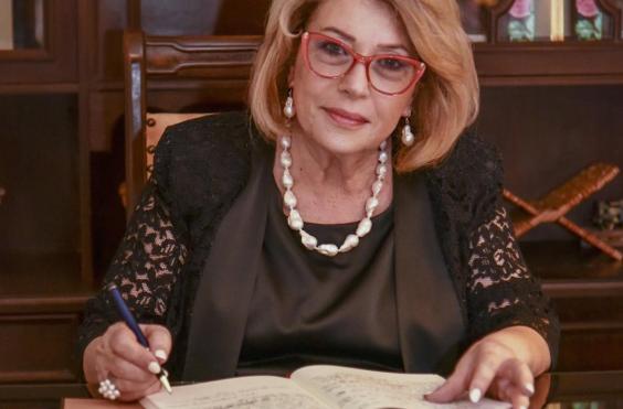 μαιρη παχιαδακη