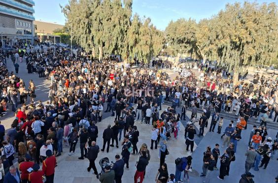 φιλαθλοι οφη πλατεια ελευθεριας