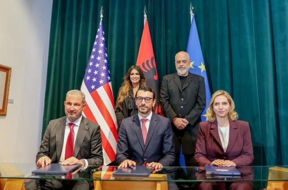 υπογραφη συμφωνιας