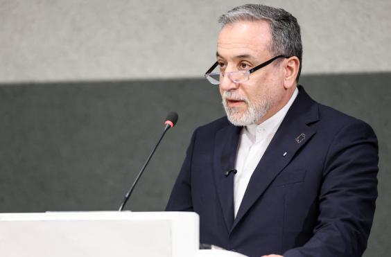  Αμπάς Αραγτσί 