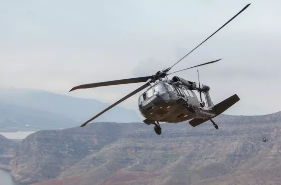 στρατιωτικο ελικοπτερο