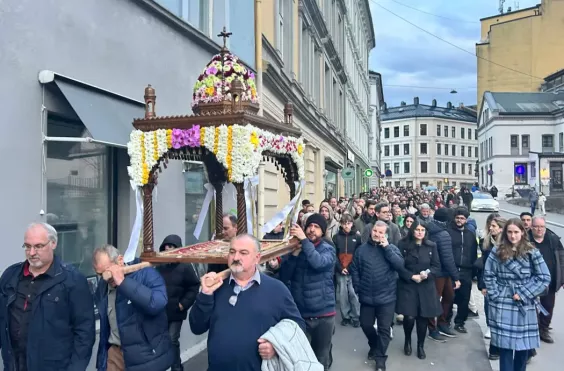 νορβηγία έλληνες πάσχα