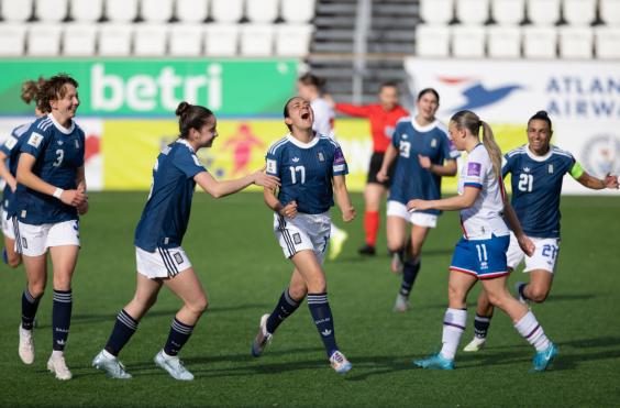 ΕΘΝΙΚΗ ΓΥΝΑΙΚΩΝ