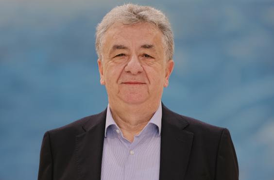 Σταύρος Αρναουτάκης 