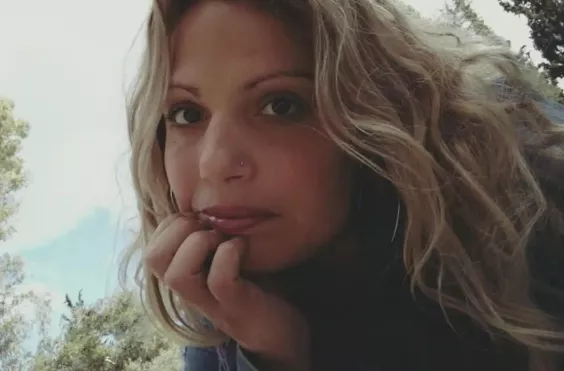 τραγουδίστρια