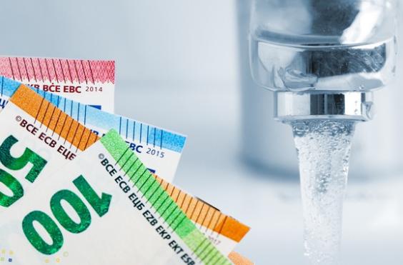 νερό - χρήματα