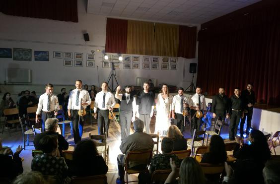 ΛΥΡΙΚΗ ΣΚΗΝΗ ΑΝΩΓΕΙΑ