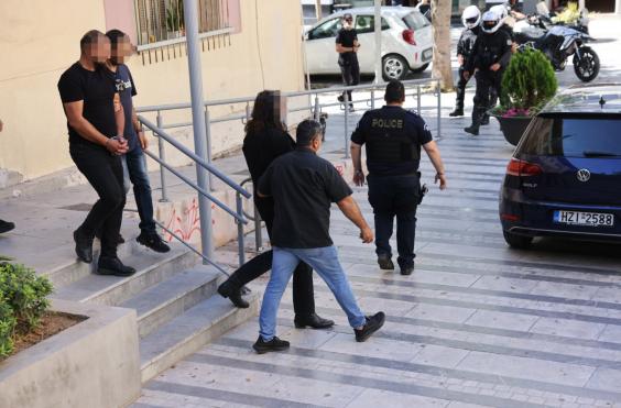 απεσωκάρι αυτοδιοκητικός