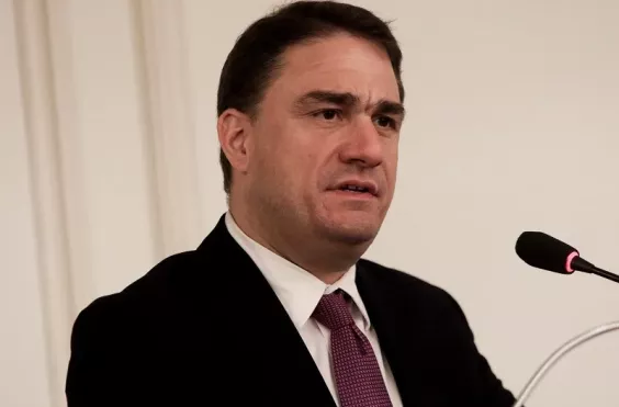 κωστας τσουκαλάς