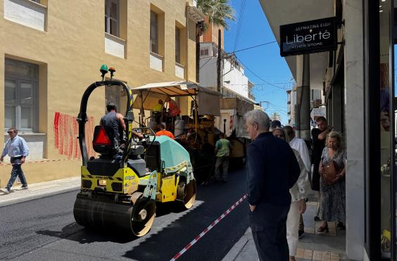 ΚΑΛΟΚΑΙΡΙΝΟΣ ΑΣΦΑΛΤΟΣΤΡΩΣΗ ΑΒΕΡΩΦ