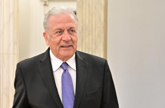 δημήτρης αβραμόπουλος