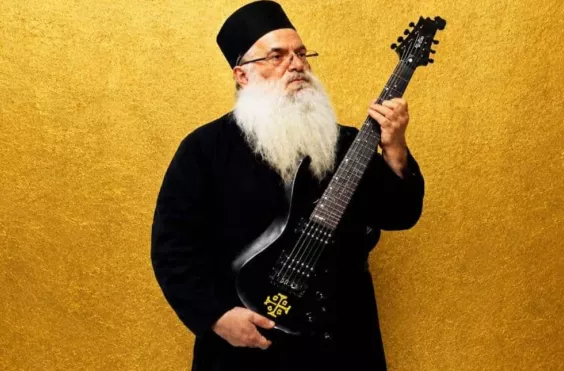 παπας χεβυμεταλάς