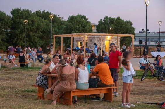 αναψυκτήρια στα Ενετικά Τείχη